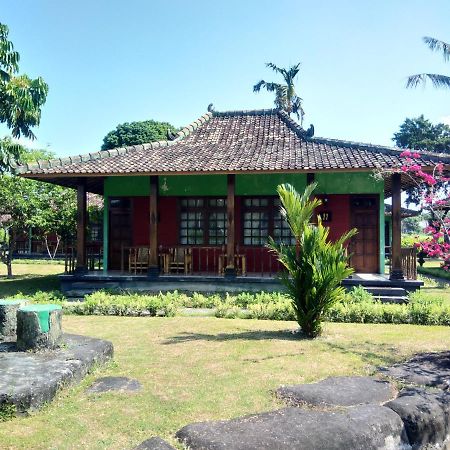 Poeri Devata Resort Hotel Prambanan Exteriör bild