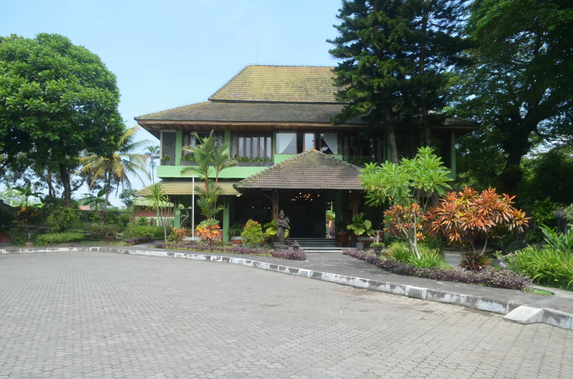 Poeri Devata Resort Hotel Prambanan Exteriör bild