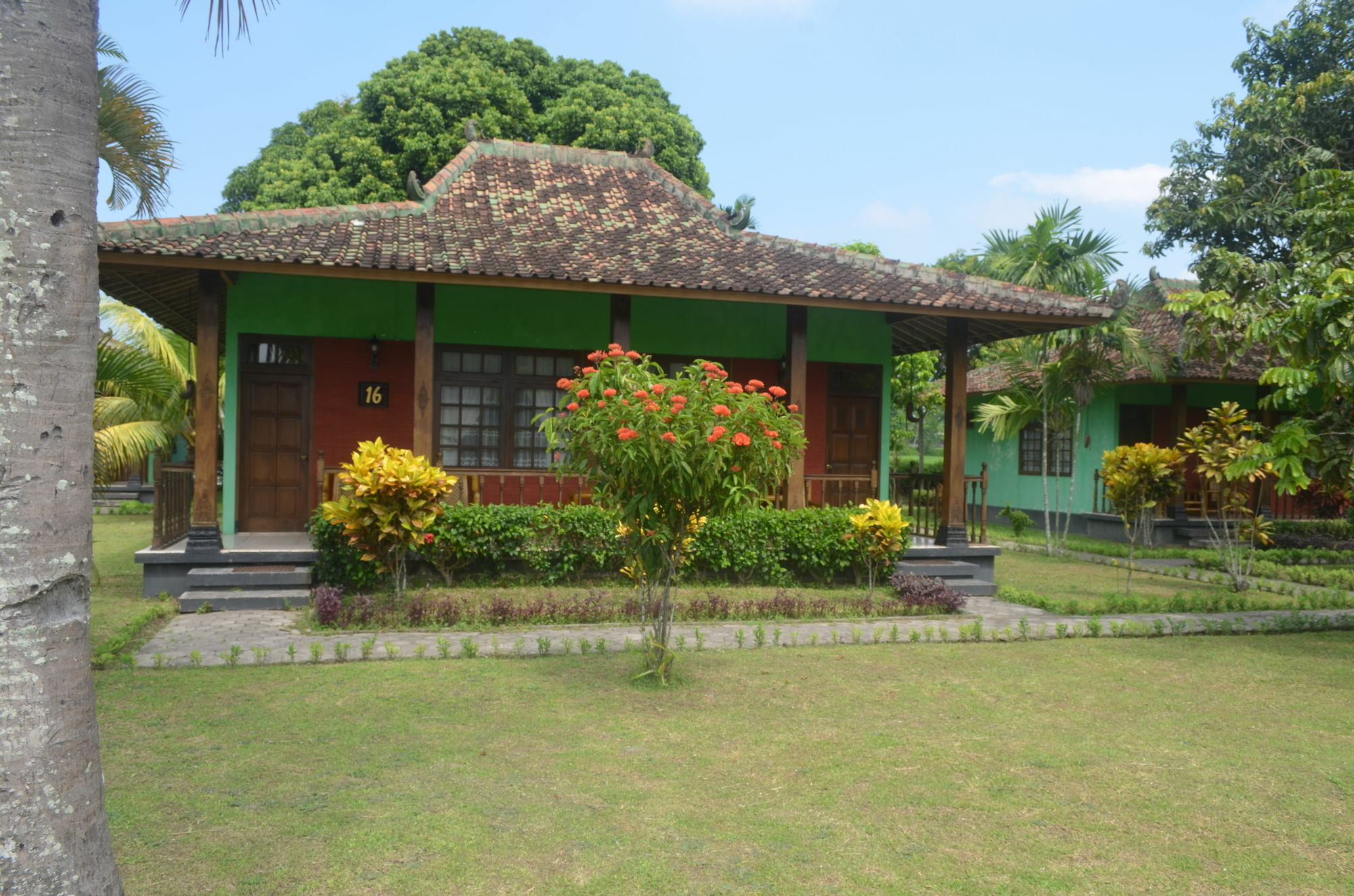 Poeri Devata Resort Hotel Prambanan Exteriör bild