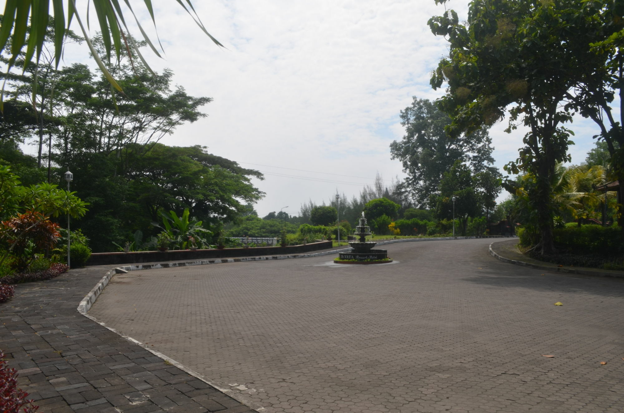 Poeri Devata Resort Hotel Prambanan Exteriör bild